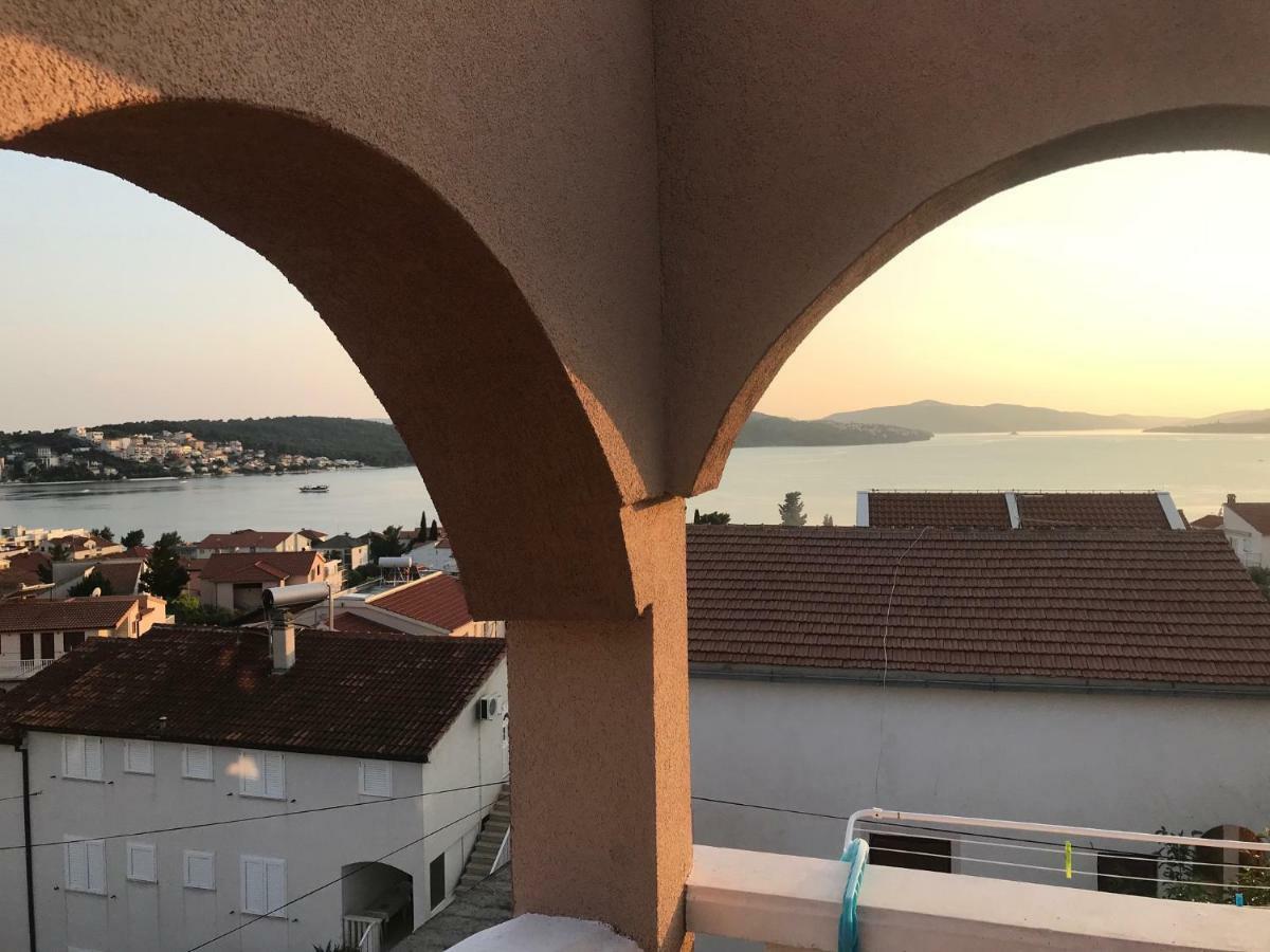 Villa Kartelo Trogir Exterior photo