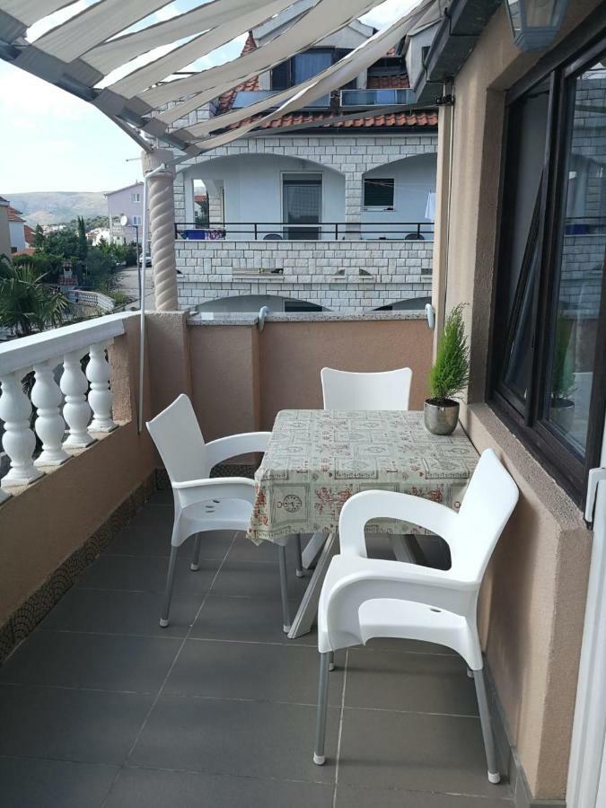 Villa Kartelo Trogir Exterior photo
